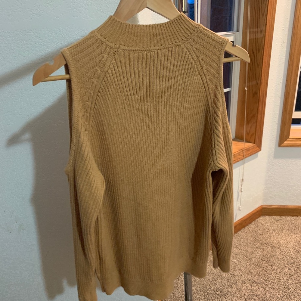 H&M knitted cold shoulder sweater